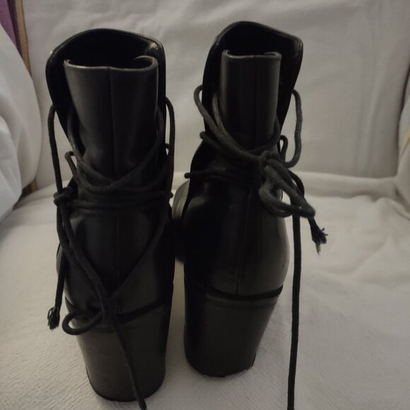 Fabulous Leather Booties / Ankle Boots Sz. 8 - Picture 4 of 4